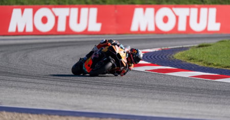 Acosta porta in trionfo la KTM
