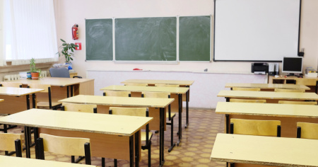 Docente delle scuole elementari Nord, il Municipio: «Adottati i provvedimenti necessari»