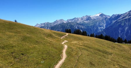 Un nuovo percorso MTB di 9 chilometri tra Campra e il Nara