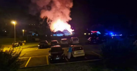 Morti 250 vitelli nell'incendio: «È stata una notte orribile»