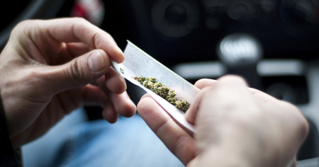 Cannabis in farmacia: meno rischi e più consapevolezza