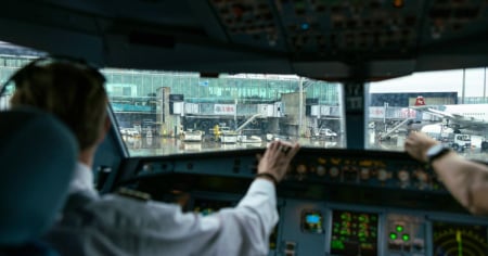 La sicurezza assoluta sugli aerei? Non esiste. «C'è un'accetta in ogni cabina di pilotaggio»