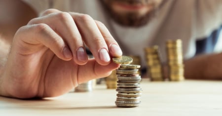 Gli analisti frenano sull'economia svizzera, ma l'indice resta positivo