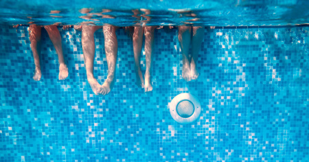 Canicola: affluenza record nelle piscine all'aperto