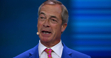 Nuovo scandalo su Farage, trema il partito trumpiano britannico