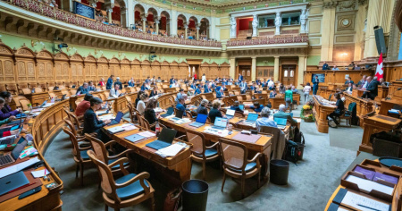 «In Parlamento serve un posto per dormire»
