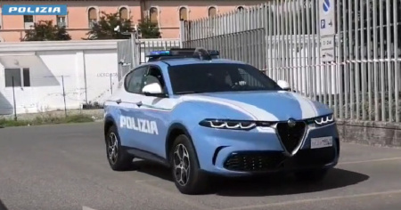Si finge poliziotto e ruba gioielli per 270mila euro. Ma un selfie lo incastra