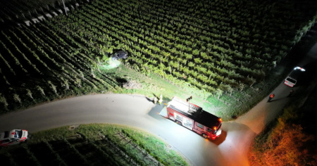 Si schianta tra le vigne