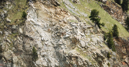Si sgombera la roccia sulla strada del Maloja