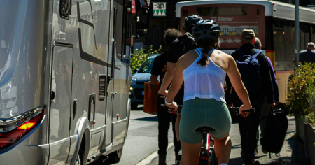 Un metro e mezzo nel sorpasso delle bici deve diventare obbligatorio?