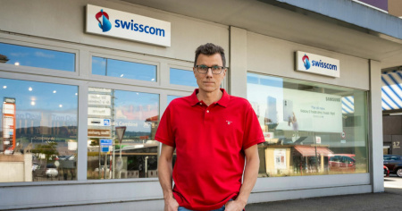 Aiuta l'anziana vicina ad annullare degli abbonamenti, Swisscom lo licenzia dopo 38 anni