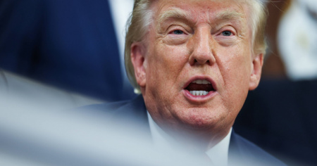 Trump chiude la porta in faccia alla CNN: non potrà più entrare alla Casa Bianca