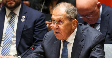 Lavrov: «Siamo pronti a negoziare, ma senza sospendere le ostilità»