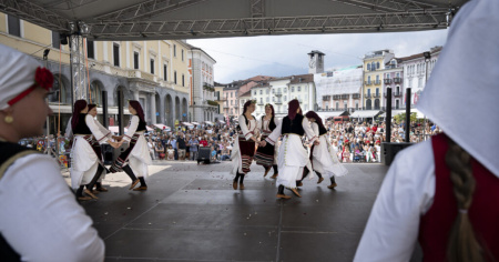 Una Festa dei popoli nel segno del volontariato