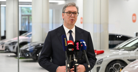 Il presidente serbo Vucic si dimette