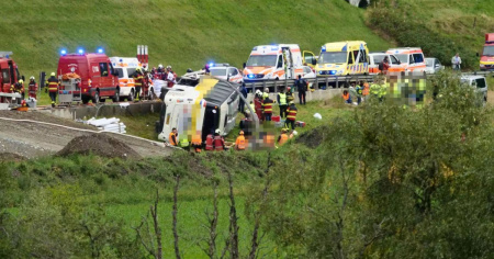 Pullman si ribalta tra Susch e Zernez: atterrati cinque elicotteri
