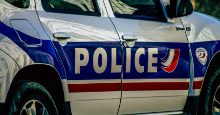 44enne muore in un commissariato vicino Parigi