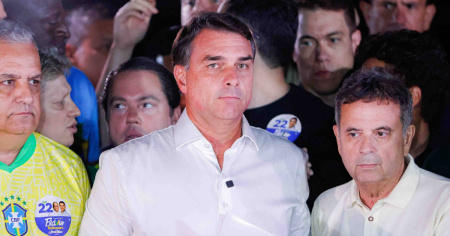 La polizia brasiliana sta indagando sulla possibile fuga di Bolsonaro