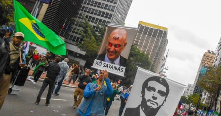 Brasile al ballottaggio, Flávio Bolsonaro parte in vantaggio su Lula