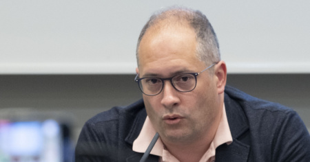 Casse malati, la ricetta di Ostinelli: «Tre anni a 140 franchi al mese. Poi premi fissi a 350»