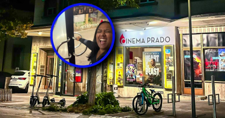 Va al cinema e rimane chiusa dentro dopo l'ultimo film