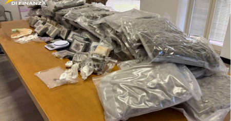 Cocaina alla fragola, al cocco e al melone, sequestro nel Varesotto