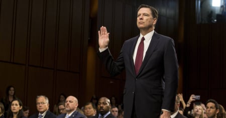 L'ex capo dell'Fbi Comey incriminato per la terza volta