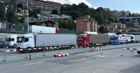Como-Brogeda, traffico nel caos: «40 minuti per 5 chilometri e code senza fine»