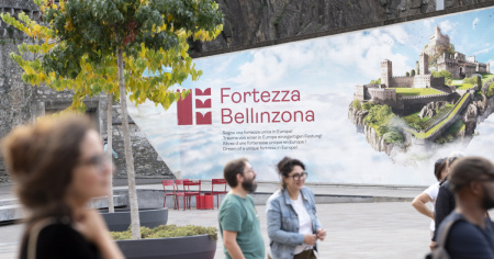 Cosa aspetta il Municipio di Bellinzona a togliere le scritte "Fortezza"?