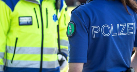 Agente ferito nell'inseguimento di due giovani in monopattino