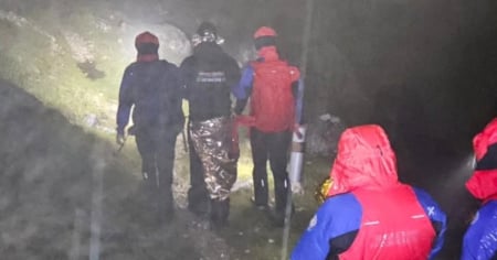 Arrivano in quota ma la capanna è chiusa: due ragazzi in ipotermia