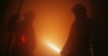 Incendio in base militare, ci sono morti e feriti
