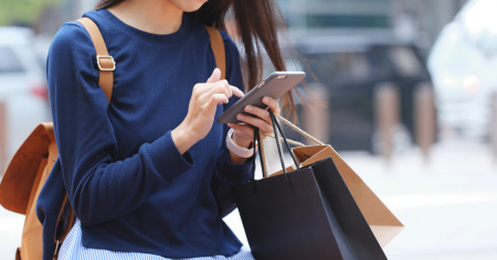 In tanti fanno shopping a braccetto con l'IA