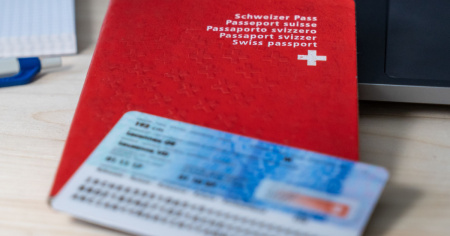 La carta d'identità si fa biometrica