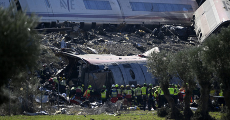 Il bilancio è sempre più tragico: «I morti sono almeno 64»
