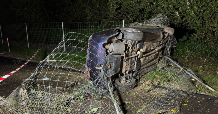 Tragedia sull'A4: perde il controllo dell'auto, sbalza fuori dall'abitacolo e muore