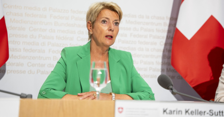Imposizione dei coniugi: Keller-Sutter lancia la campagna del 'No'