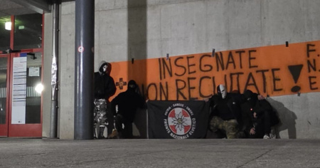 «Insegnate, non reclutate»: nuovi striscioni firmati Fronte nazionale elvetico