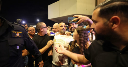 L’idraulico eroe salva 174 passeggeri: «Ho imparato a pilotare guardando i documentari»