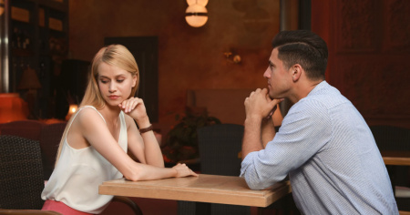 La tua donna non ti chiede più nulla? Potresti essere già sul punto di perderla