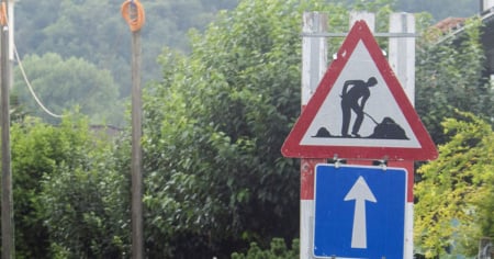 Lavori (e attese) sulla strada cantonale