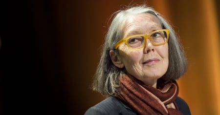 Ad Anne Carson il Nobel per la letteratura: «Era sorpresa, si trova in Islanda ad ascoltare il vento»