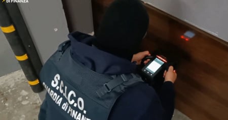 Dalla "banca occulta" al permesso B: i legami svizzeri del 62enne arrestato a Lugano