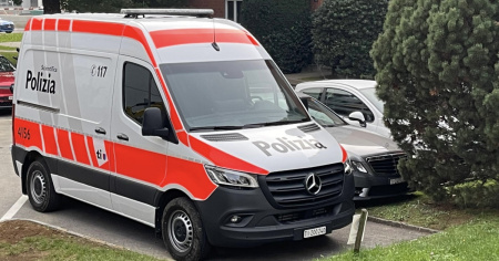 Incendio nella notte in via Cortivallo: trovato un corpo senza vita