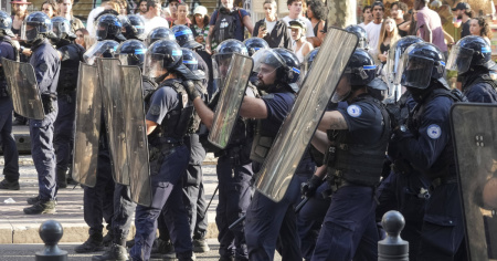 Proteste studentesche, oltre 5000 fermi da lunedì