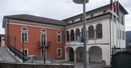 Manno saluta lo storico segretario comunale