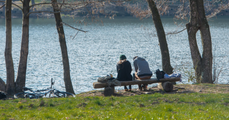 Tra lavoro e aiuti sociali, perché tante famiglie ticinesi soffrono la povertà?