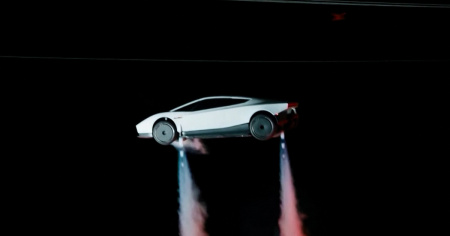 Ora Musk si è inventato la Tesla che "vola"