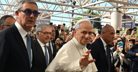 Il Papa è in ospedale, sarà operato nel pomeriggio