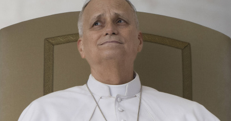 I medici del Papa: «Non è necessaria alcuna terapia»